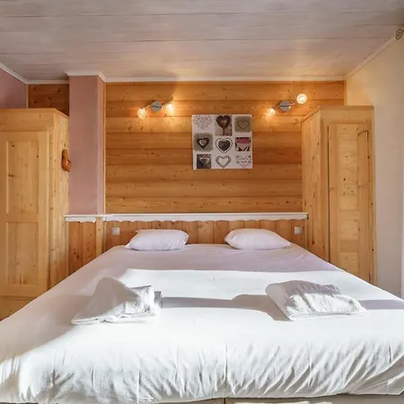 Les Balcons Du Golf Chalet *
